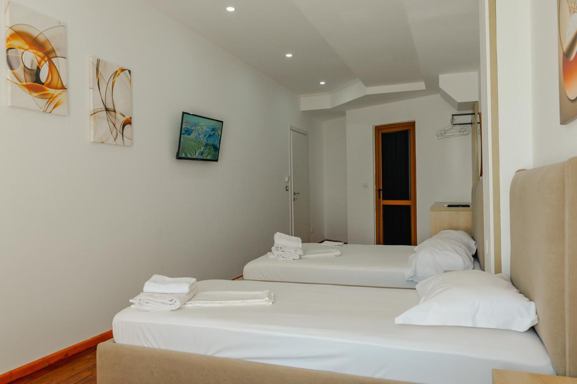 Hotel Summer Sarandë Exterior foto
