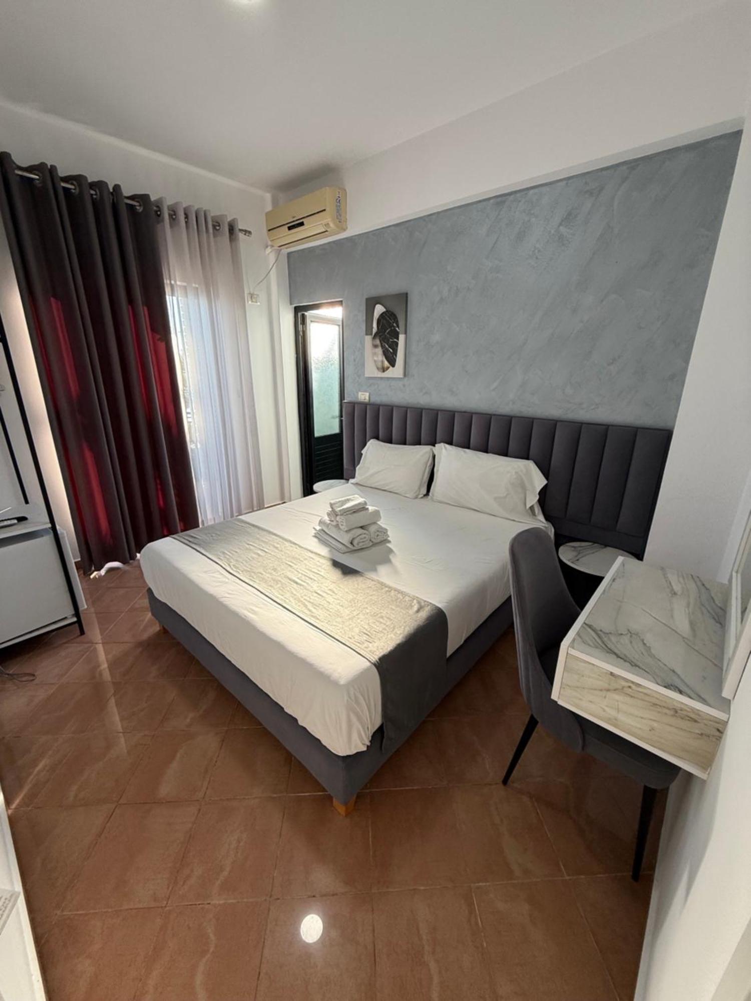 Hotel Summer Sarandë Exterior foto